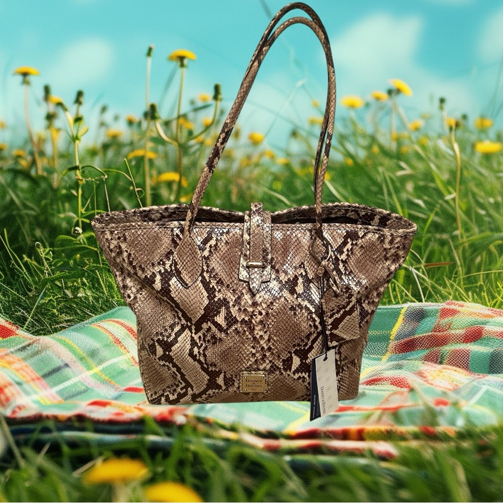 Designer Dooney & Bourke Snakeskin Pattern Cindy Tote Bag in Brown New - Picture 3 of 16